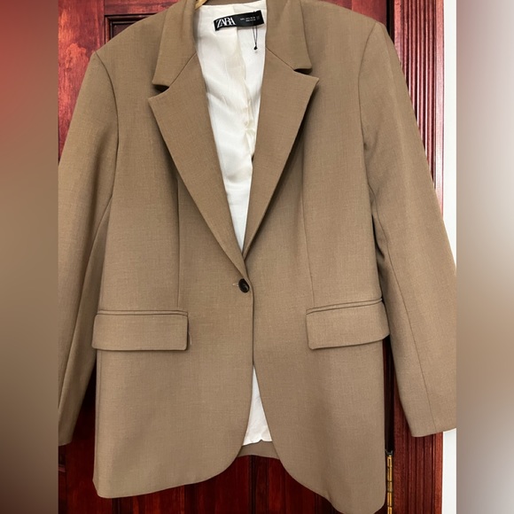 BUTTONED OVERSIZED BLAZER - Picture 2 of 4